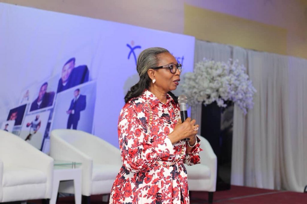 Msmenalicious's tweet photo. ‘Young businesses fail because people are often consumed by the enthusiasm of their idea that they forget to do proper homework'.. ~Ibukun Awosika.. #EntrepreneurKonnect #CampusStorm #Stormtheyard https://t.co/4N9K9r8bcM