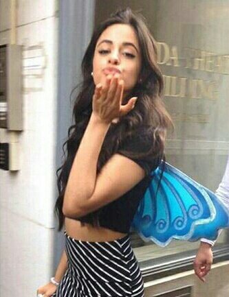 juh_cabello97's tweet photo. RT = VOTO
FADA

 #MMVAs #iHeartRadioMMVAs #FFArtistCamila https://t.co/oYKg3q8nyy