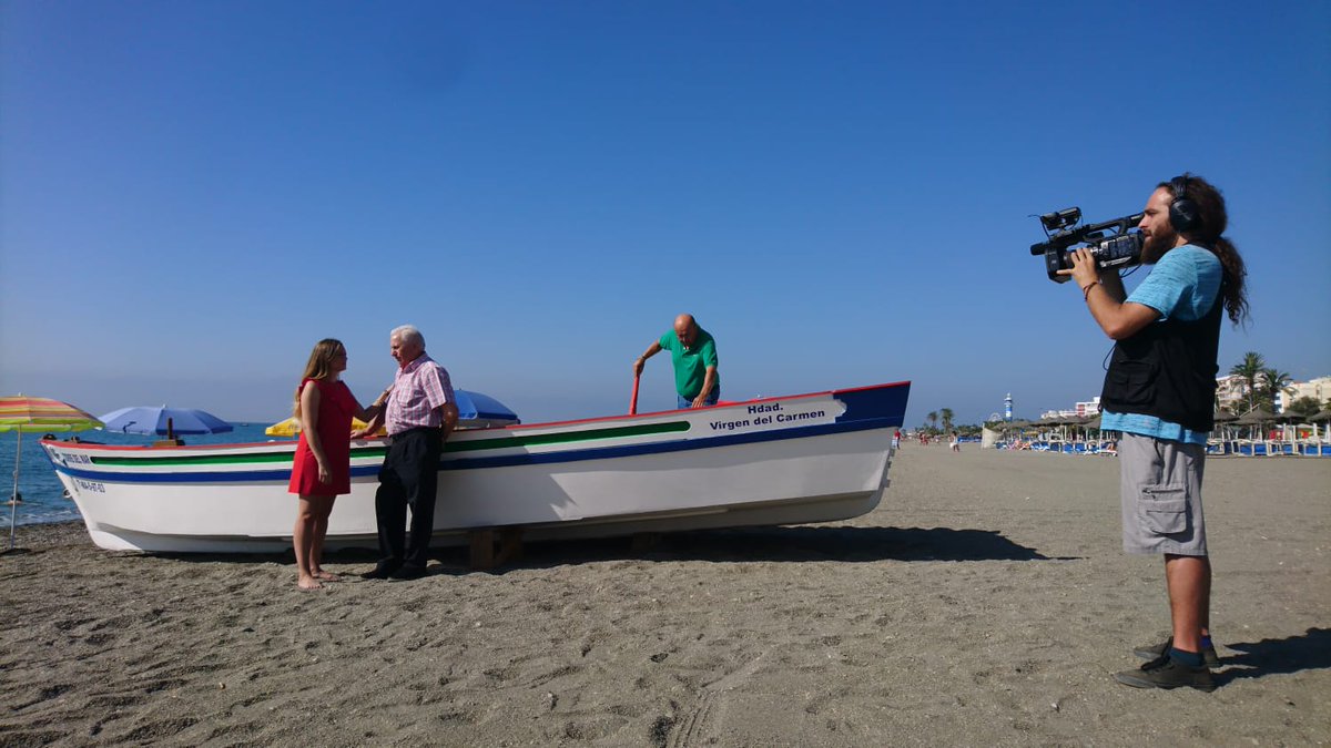 AndaluciaDFiest's tweet photo. Llega la hora de poner en práctica el plan 3D: #desconecta #disfruta #descansa. Y @ADFCanalSur te lo pone fácil... En 15 minutos en @canalsur las historias que dan vida a las fiestas de #Andalucía con @reyesprados @Tuttimarquez @QuinteroTeresa y @gemmacamachotv #ADF11 https://t.co/hw1Ykcy248