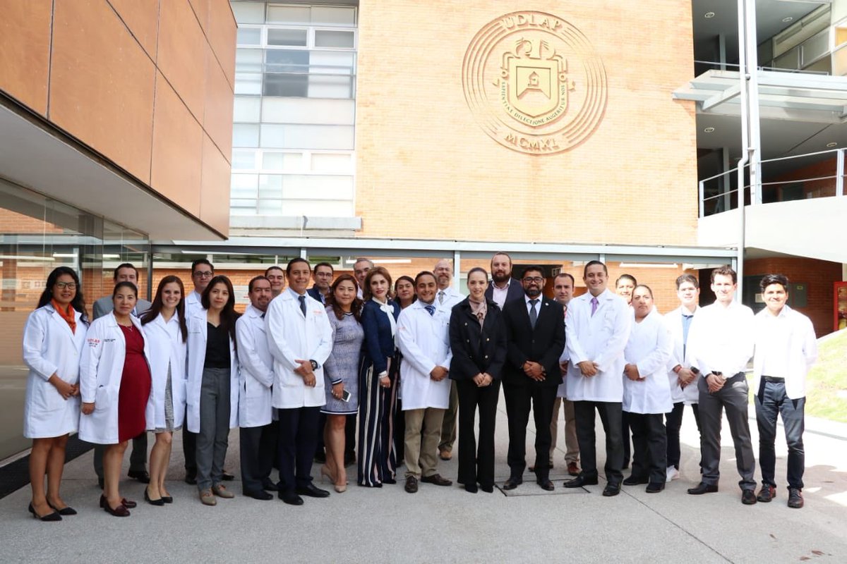 ArelySanchezN's tweet photo. Fue muy grato recorrer las instalaciones del área de simulación del departamento de Ciencias de la Salud de @UDLAP. Agradezco al Decano de la Escuela de Ciencias, Daniel Lozano, y al dir. del Departamento Académico de Ciencias de la Salud, Alejandro Porras, por el recibimiento. https://t.co/qgAByVzQvq