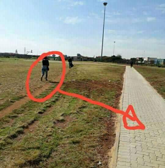 CFCKhodani's tweet image. When I look at this pic, I think of Cassper Nyovest.
Don&apos;t ask me why, how etc...