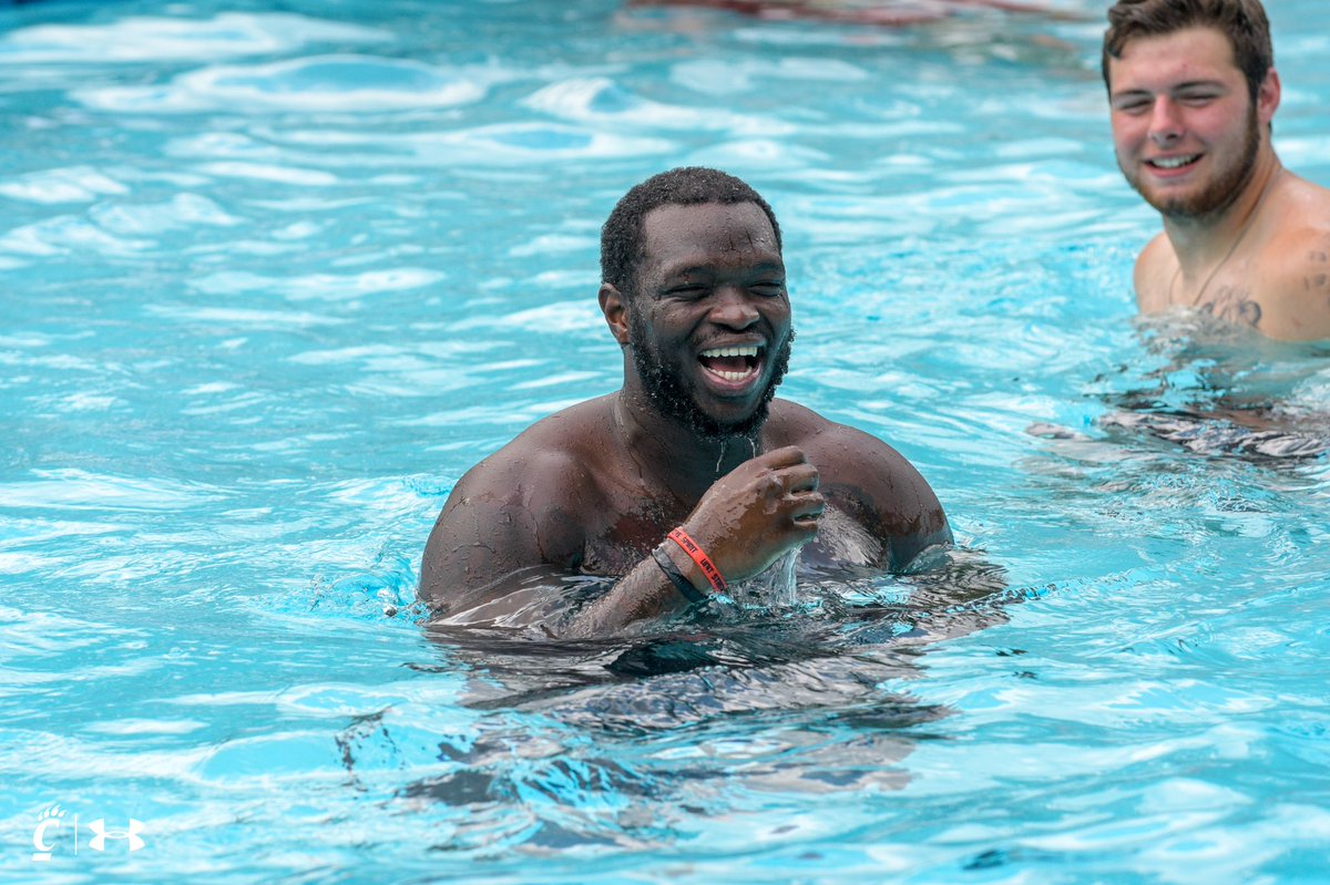 All work and no play?

Nahhh.

The #Bearcats had some fun during a day off at Higher Ground.