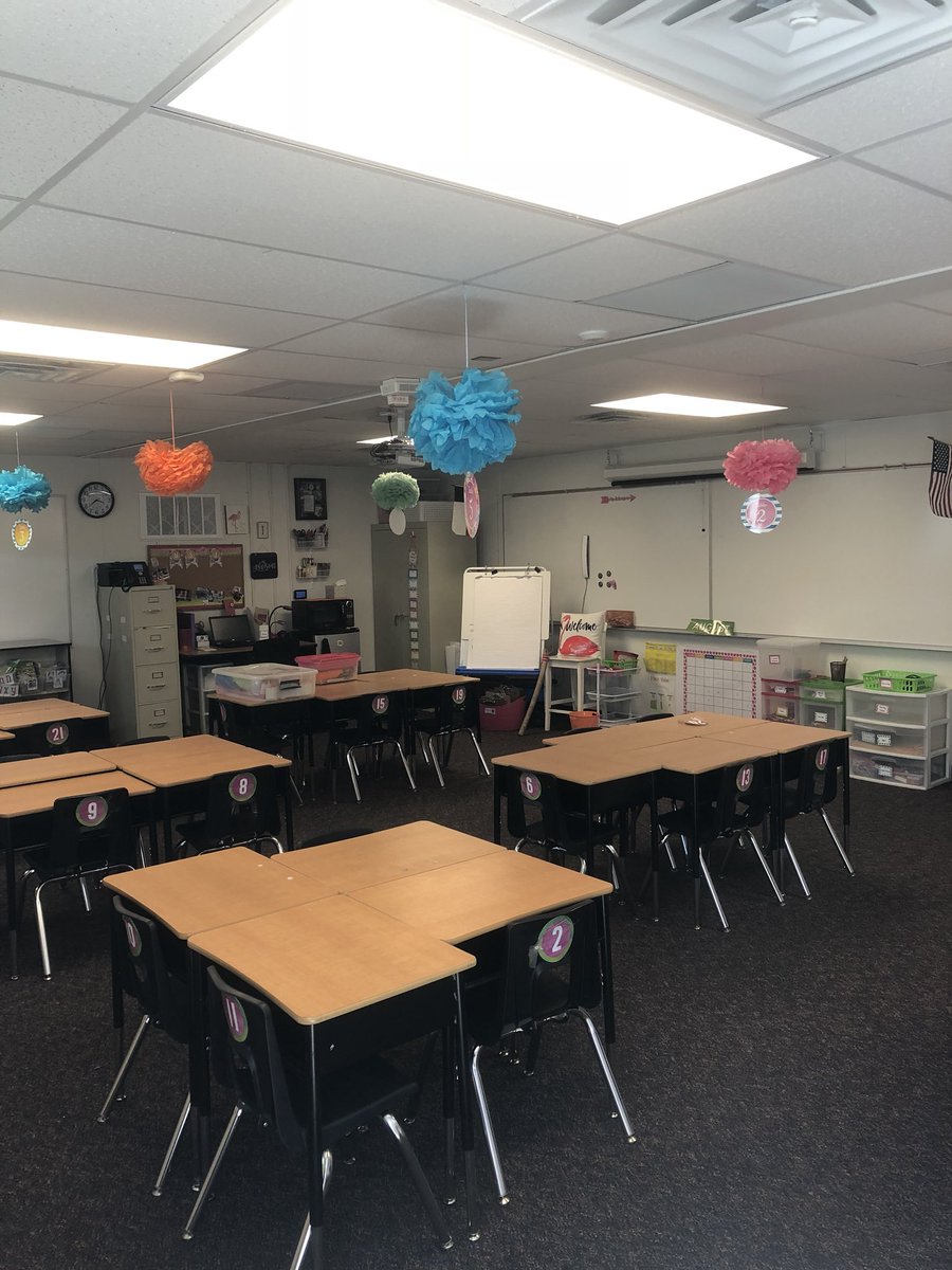 MsJRRISD's tweet photo. I’m excited for room 311A to be filled with new learners! #yearV #letsflamingle #MsJs2nd @ElsaEngRRISD https://t.co/AYJF8g8i8R
