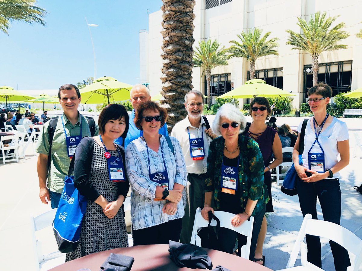 ultimaterunner's tweet image. #AGILE2018 Experience Reports Get Together🙌 Authors, Track Chairs and Shepherds in sunny San Diego! 🌴