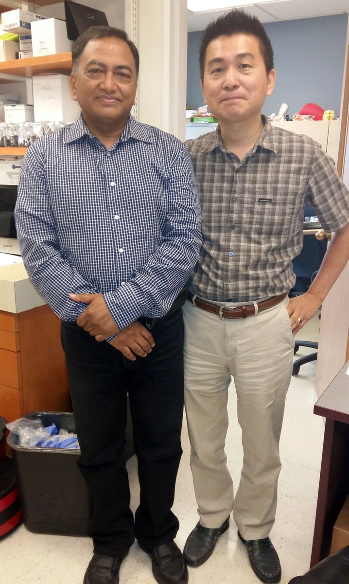 LeeLab_uOttawa's tweet image. My friend Ahmed, we met 20 year ago at uOttawa as graduate students. His daughter finished her thesis defense today. What an emotional moment!!