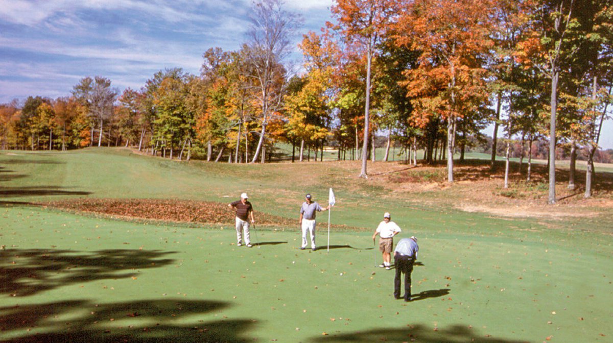 We may be a bit biased, but the rolling hills and landscapes of Southern Indiana makes our golf courses some of the top courses in the state. bit.ly/GolfGetawaySou…