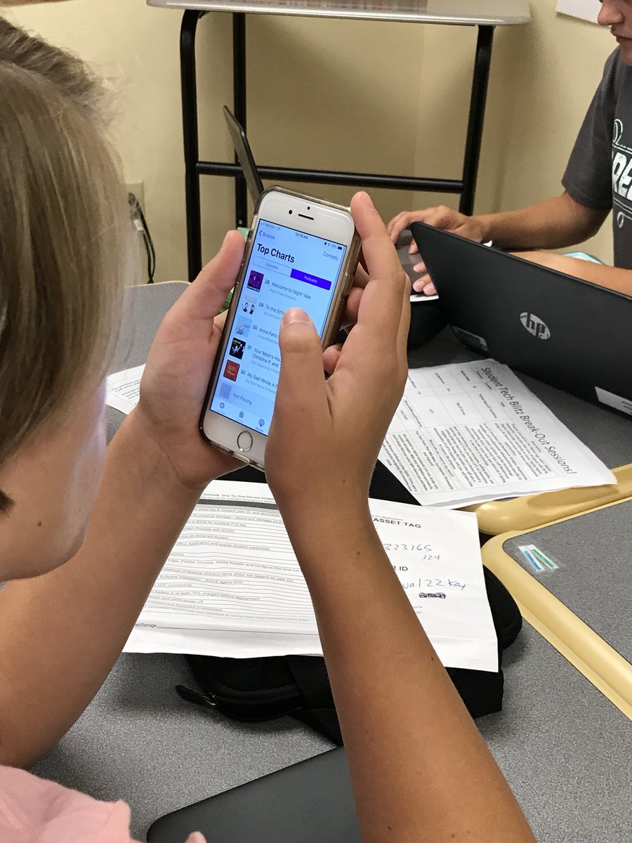BLDGBookLove's tweet photo. Students finding podcasts to listen to during my #GHSStuTech18 session! Listening is learning! 🎧 https://t.co/EIP0jrqBmG