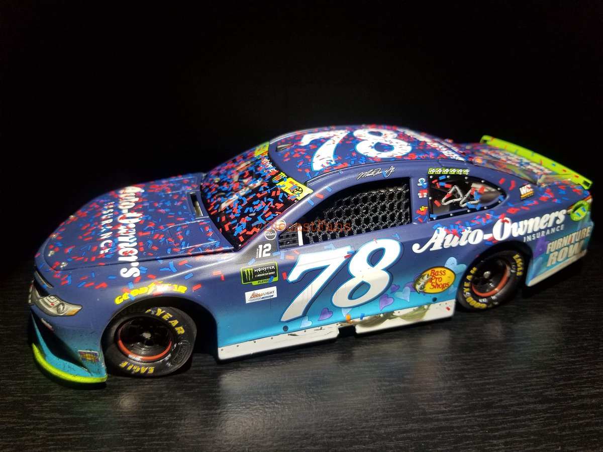 martin truex jr 2017 championship diecast