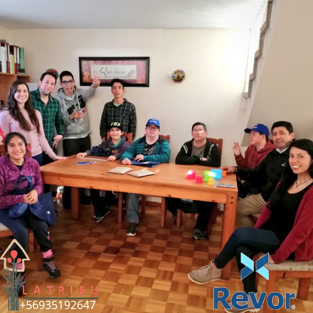 latribusomos's tweet photo. Hoy conocieron el trabajo realizado en #LaTribu el representante zonal de pinturas #Revor junto a representantes de RRHH de @tricolorchile
Felices y agradecidos por el apoyo que nos entregan, al ser auspiciadores de nuestros talleres de formación permanente.
#MeEncantaLaTribu 😍 https://t.co/xdvLeqN37H