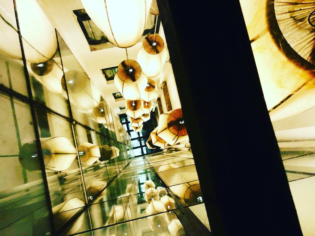 ansiacl's tweet image. en un #evento ✨✨✨ #event #sb2018 #sauvignonblanc2018 @winesofcurico @CuricoTurismo #wine #winelover #chile #chileanwine #hotel @LucianoKHotel #design #architecture #details