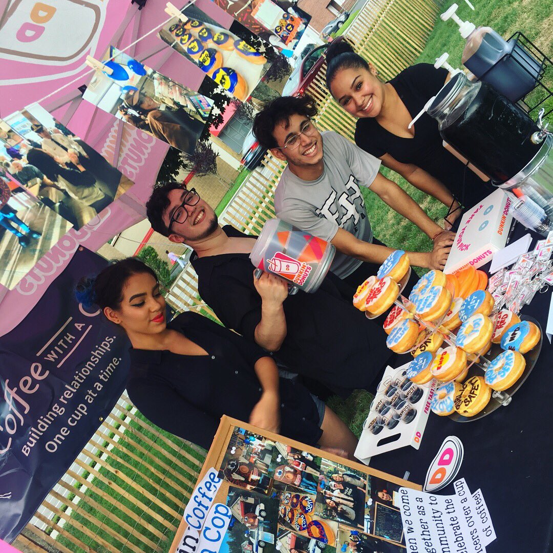 AshleyS0usa's tweet photo. Absolutely wonderful event last night with the @EastHartfordPD for the #NationalNightOut event! Our Dunkin booth featured giveaways, Cold Brew Samples, a Keurig raffle and lots of dancing 🤗🤗 @DDinCT @dunkindonuts https://t.co/RlZyMgf9Dy