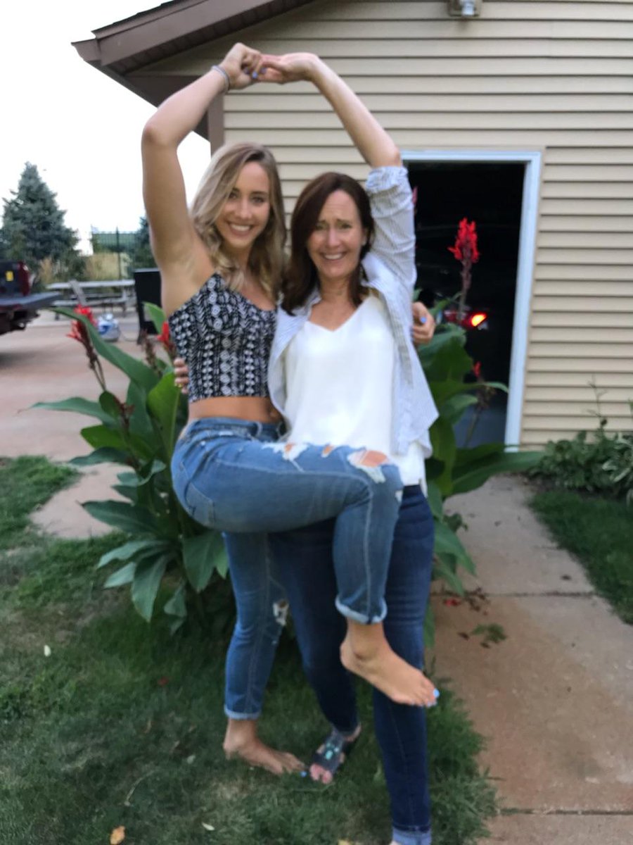 EmptyNestTour's tweet photo. The #EmptyNestTour was not so empty this weekend. With #BeardedChick & #CheerChick heading overseas for hoops all the chicks migrated back to the nest. #HeadChickWhisperer even let #BabyChick off to join us. #MamaHen was strutting around all weekend!
#ChickParty #HappyMamaHen https://t.co/59AeNjQVGW