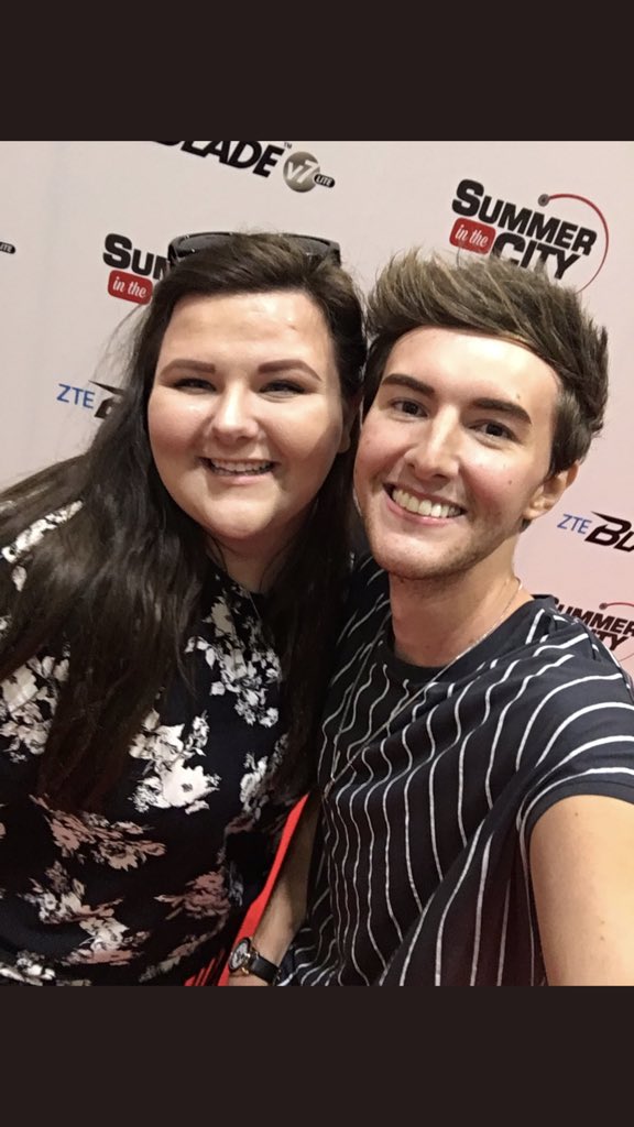 JadeeXDaviis's tweet photo. CRAZY THAT THIS WAS TWO YEARS AGO!!
CRAZY HOW TIME FLIES🙈😊
@MarkFerris199O https://t.co/rhiL45nvE3