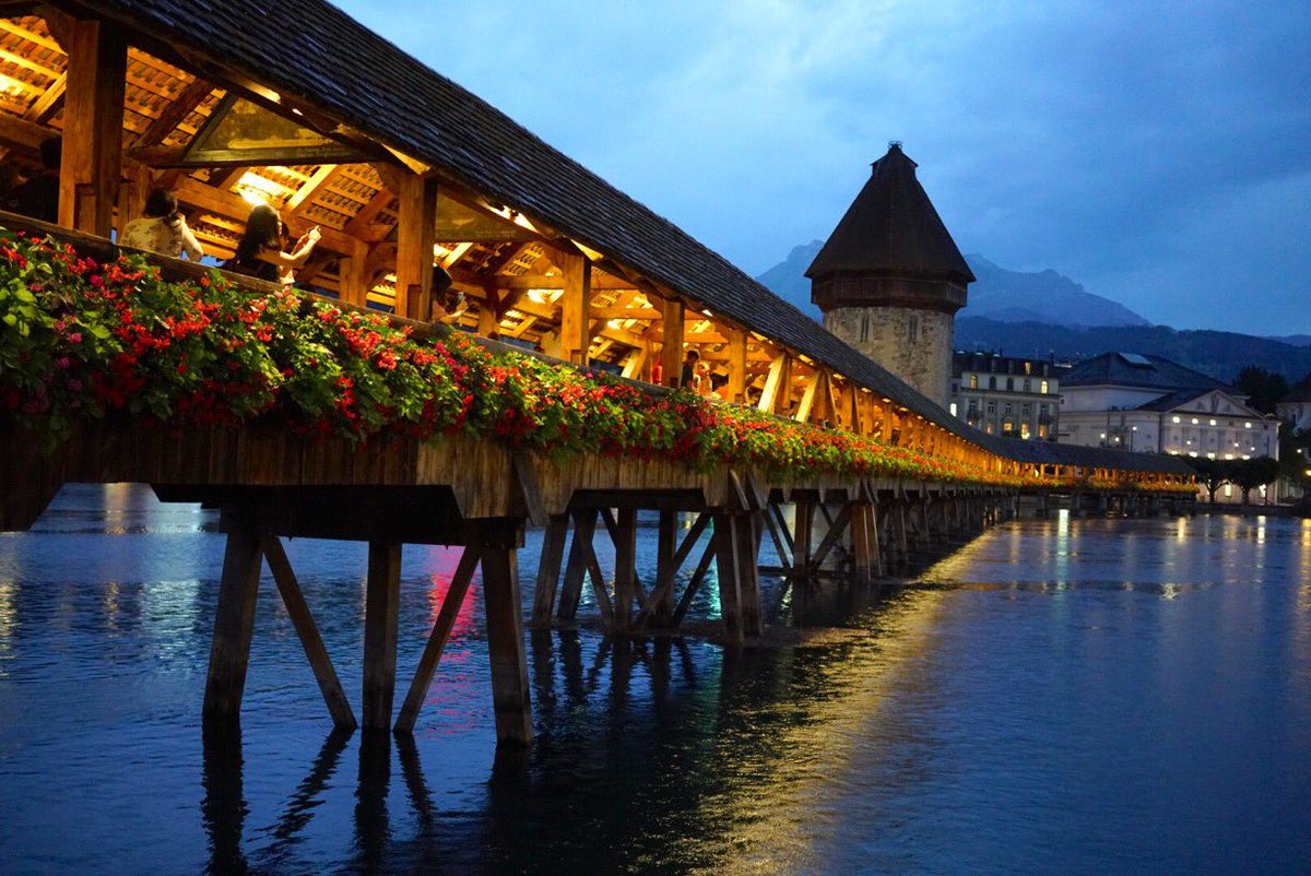 SwissTravels's tweet photo. Today, after the rain, Lucerne was absolutely breathtaking 🇨🇭🏔🌟. We really enjoyed the night out taking pictures and sharing them with our dear community☺️. https://t.co/y5KtzEnnOm
