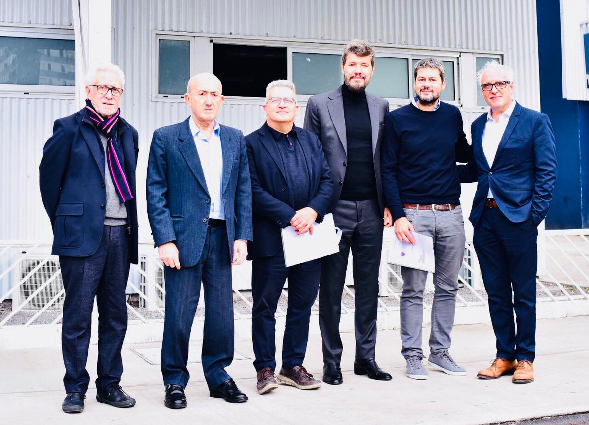 SanLorenzo's tweet photo. #VueltaABoedo 🔄 El presidente Lammens y los vices Tinelli y Alvarez se reunieron con los arquitectos de Oficina Urbana, quienes expusieron los avances en el proyecto de integración urbana y social que incluye el estadio en Boedo ➡ https://t.co/SEkoufUd56 https://t.co/BCAtYzs5aQ