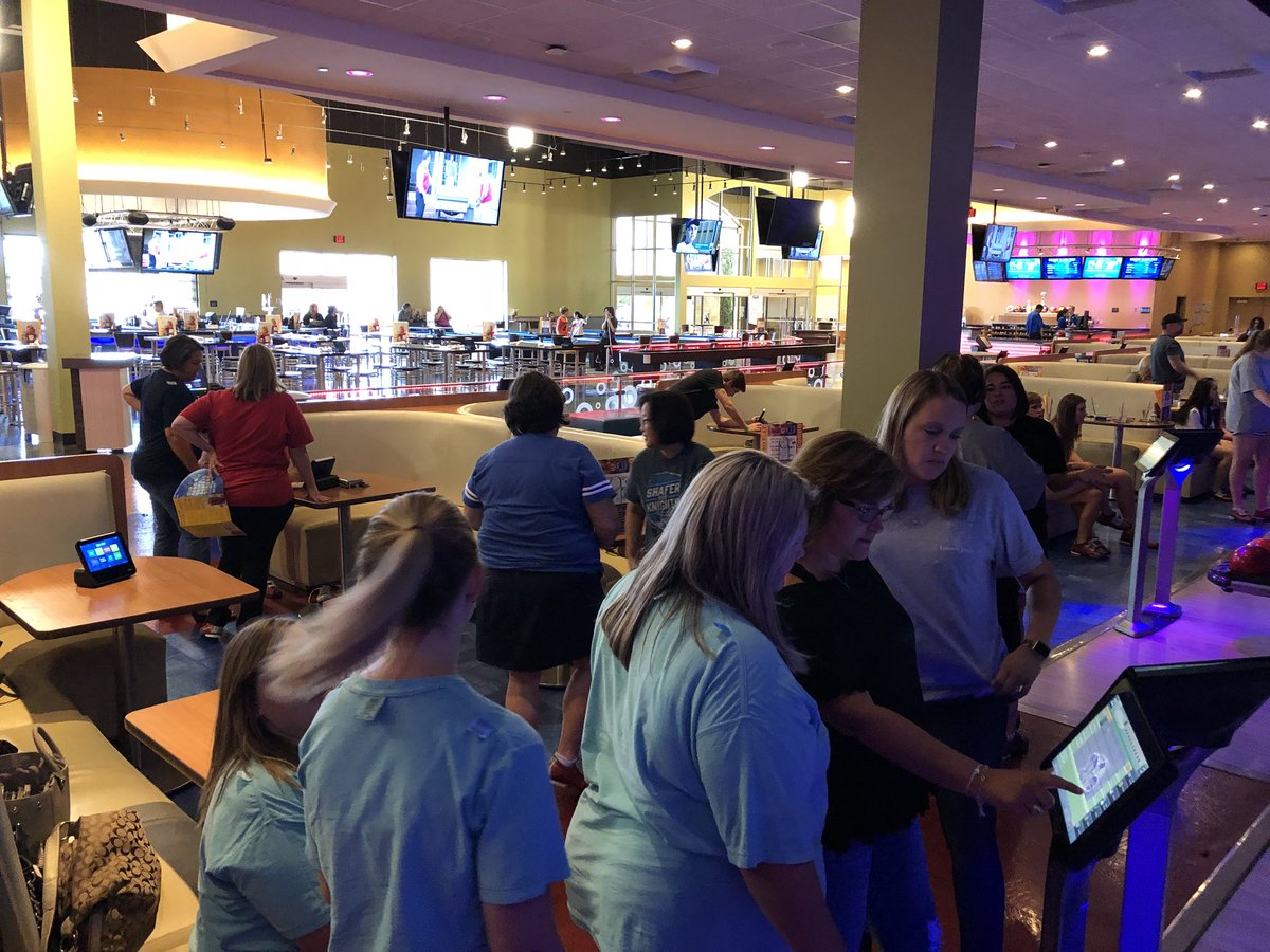 Candid pics at our sister school bowling event! <a href="/BryantElem/">Bryant Elementary</a> <a href="/ShaferTweets/">Shafer Elementary</a> #BeTheLegacy #sisterschools <a href="/katyisd/">Katy ISD</a>