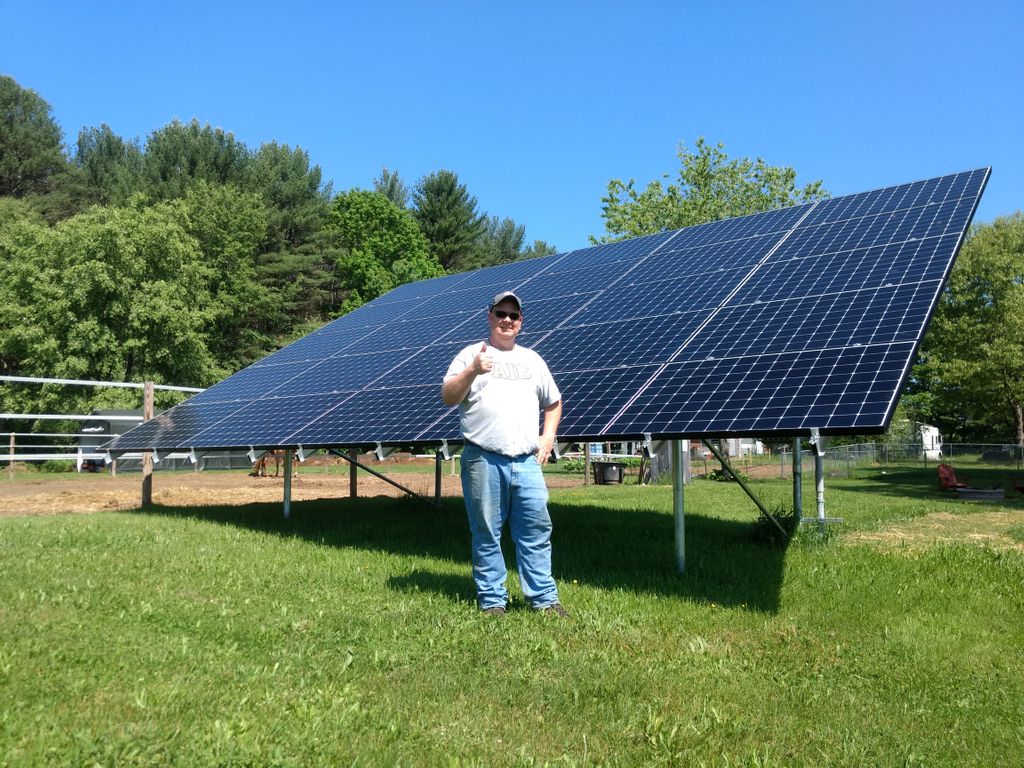 EarthlightTech's tweet photo. A recent #SunPower 9 kW ground mount we installed in Orange, MA https://t.co/jyG9RCdBte