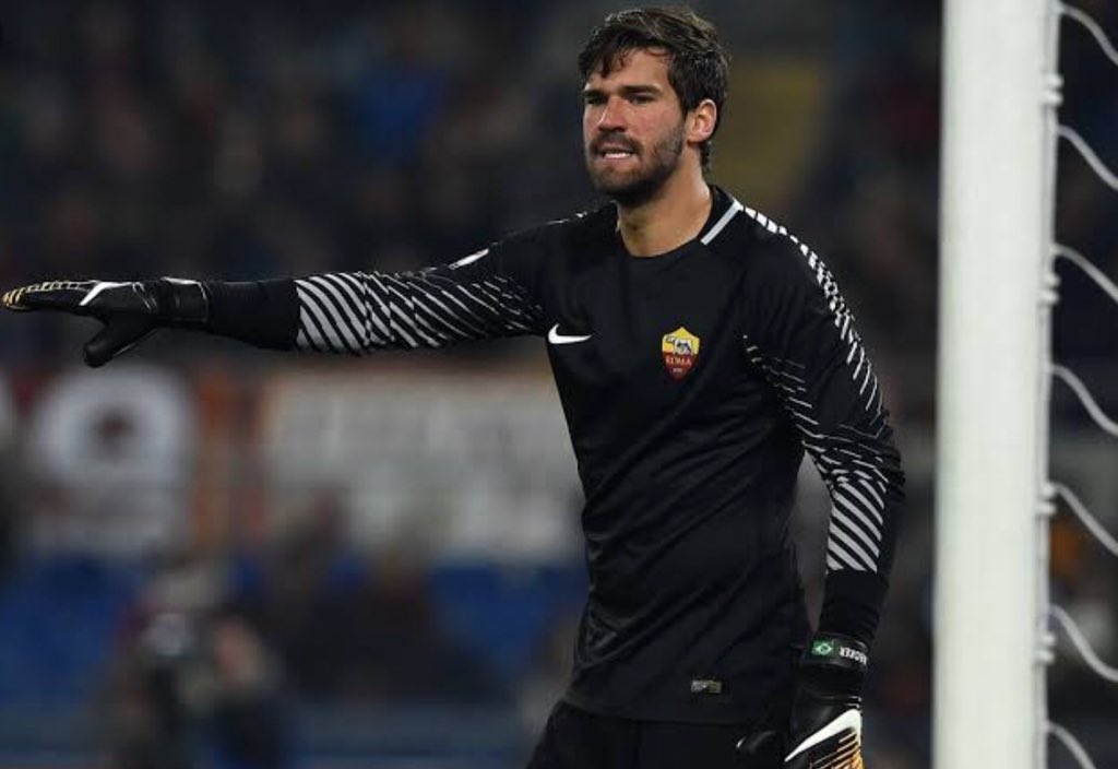 JugglingJorgi's tweet photo. Who was the better signing? 

🔁 Alisson
❤️ Arrizabalaga https://t.co/ttH4bwW6mm