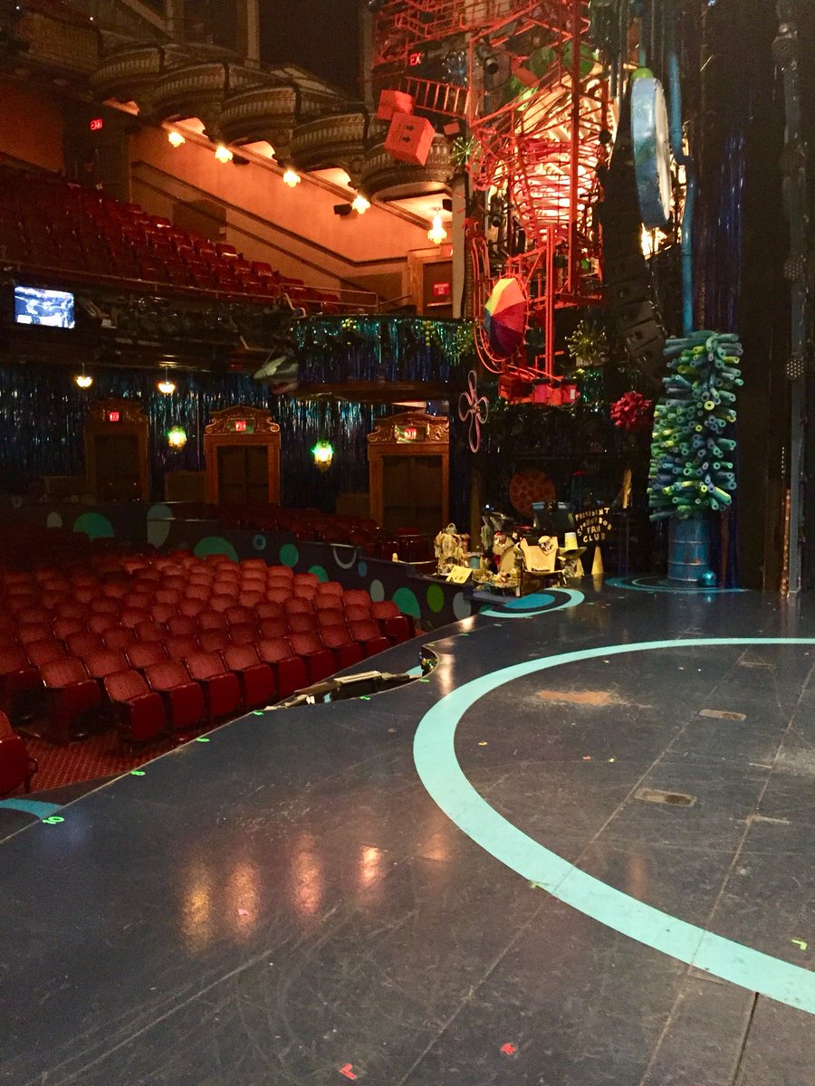 stephenkitsakos's tweet photo. Backstage at The Palace with Chris Lavin dressing Ethan Slater in Sponge Bob. Such creativity in this place! Amazing. https://t.co/RePW4aGdMG