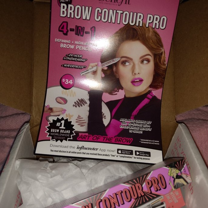 shelliematter's tweet image. got my voxbox from @influenster @benefit #gotitfree #freetotest