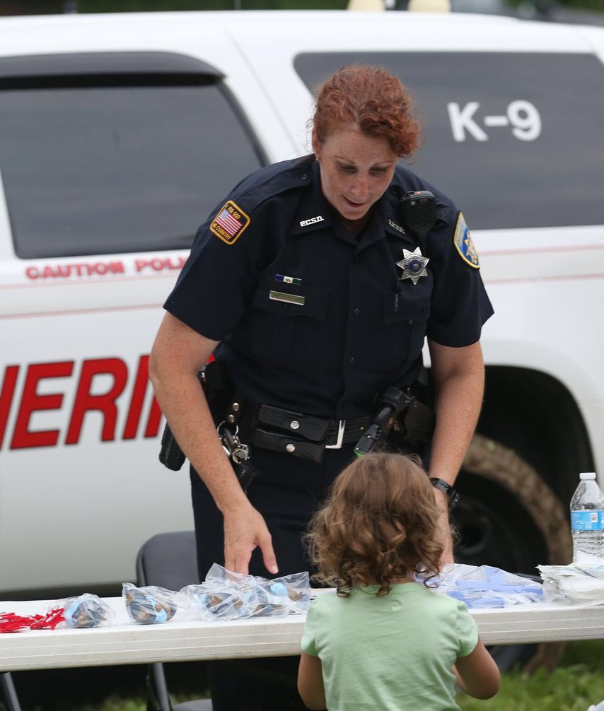 putnamsheriff's tweet photo. National Night Out                 https://t.co/Te4Z8E52fN https://t.co/B4WCFGGhbU