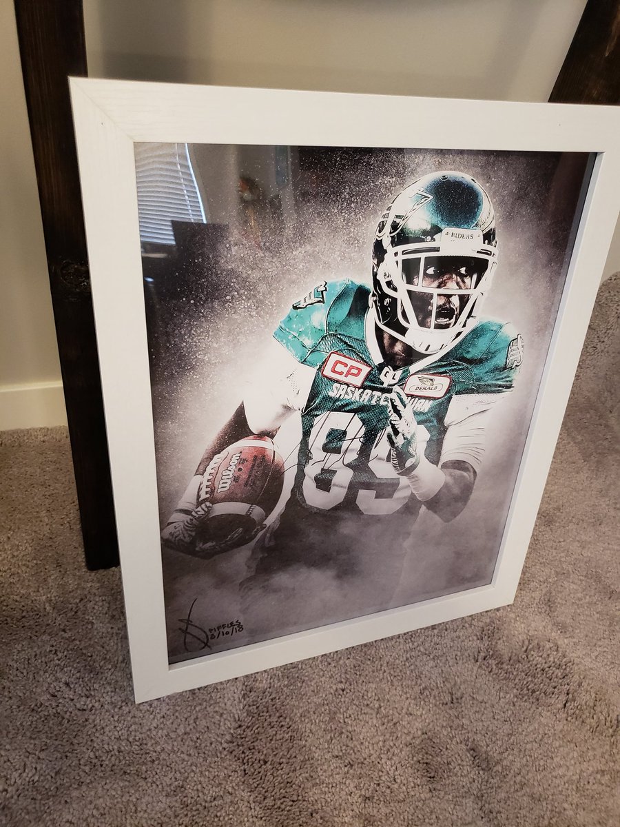 PifflesPod's tweet photo. AUCTION ITEM:

This amazing (autographed) @DC_CHILLIN_8 edit by @daringsharpe 

Opening bid: $25

Auction closes Friday, August 10th at 10pm.

All proceeds to @HopesHomeRegina https://t.co/lWpZV4Sg8c