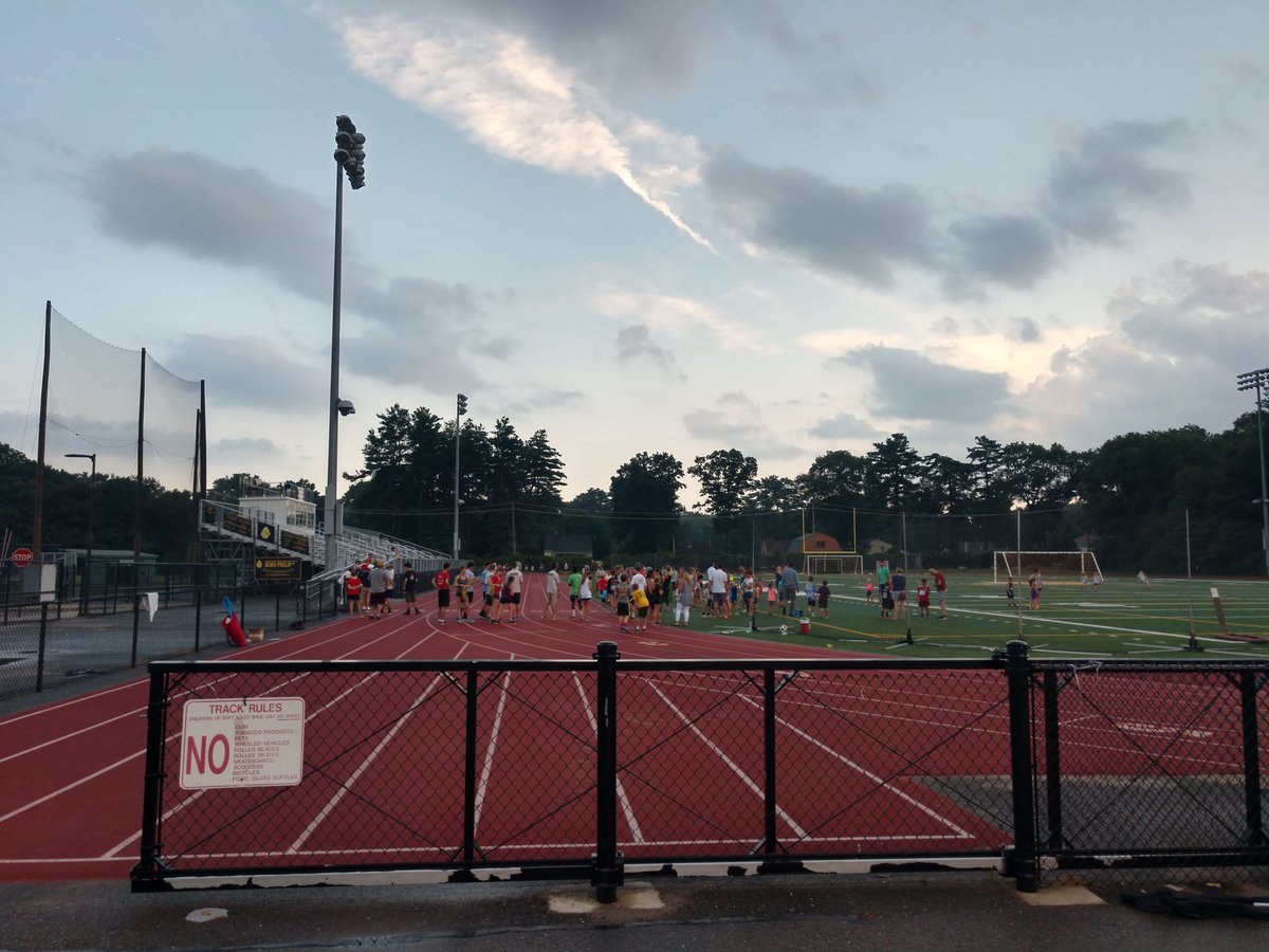 KPgrounds's tweet photo. Great turnout even with the rain for the recreation track meet! Nice job @KPTrack https://t.co/dGp7VSVHar
