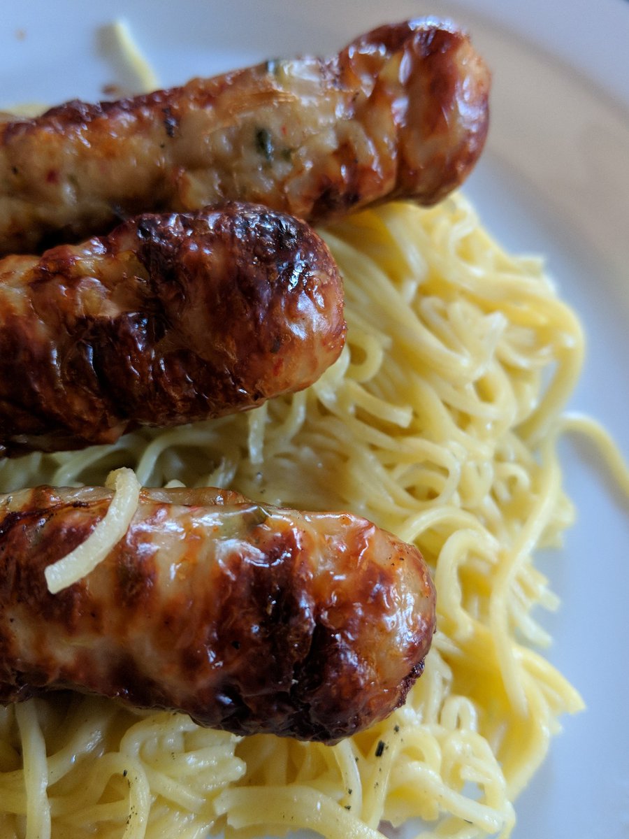 _JasonGeorge's tweet photo. #Greatlunch #today. #heck #springchicken #sausages over #eggnoodles #wellnice https://t.co/NSoM0qDQXA