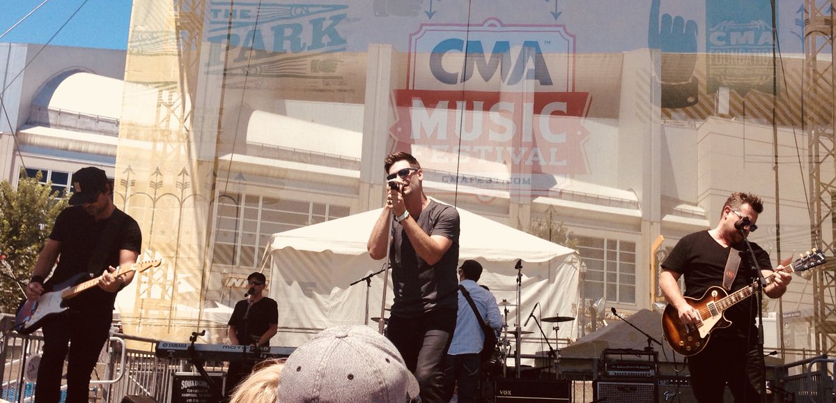mfgcayer's tweet photo. After a great show in Nashville #CMAfest2016 canโt wait to welcome @EmersonDrive in St-Albert ON @Festival_Curd Aug17th #moments #whoweare #theroad #bienvenue ๐ข๐ค ๐๐จ๐ฆ https://t.co/5wYRec5RCu