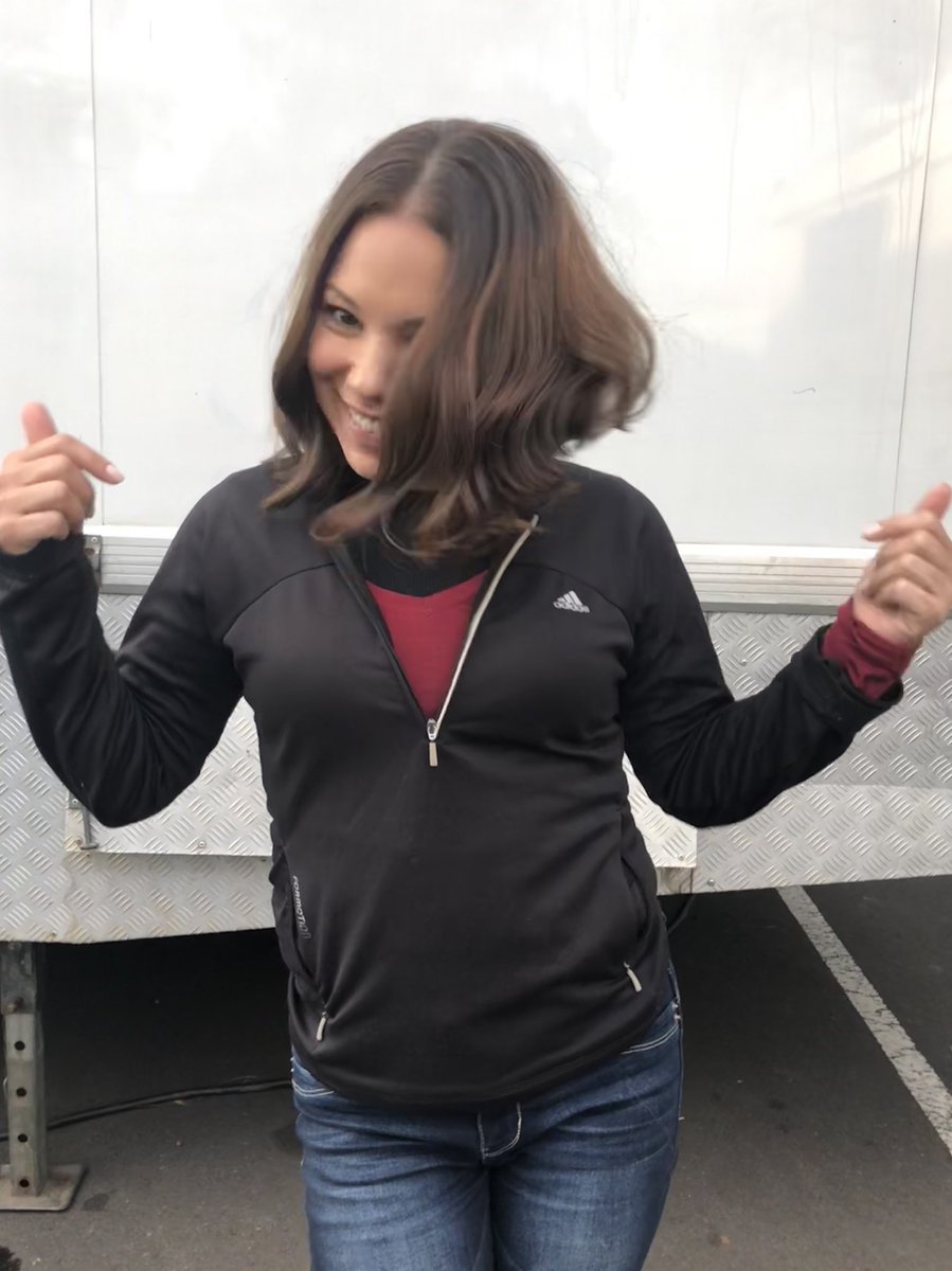 GloriaGarayua's tweet photo. I DID IT!!!! I Cut my hair!!!!! Wow!!! Do you like it?
.
.
#NailedIt #IAmAnActor #Actor #OnMyWay #Adventure #LoveWhatIDo #TVSeries #International #Overseas #IBookedAJob #Sydney #NSW #Australia #NewLook
#SetHair #Hair #Haircut #ShortHair #ForMyRole #ForMyArt #TVSeries https://t.co/4na0iSy0L6