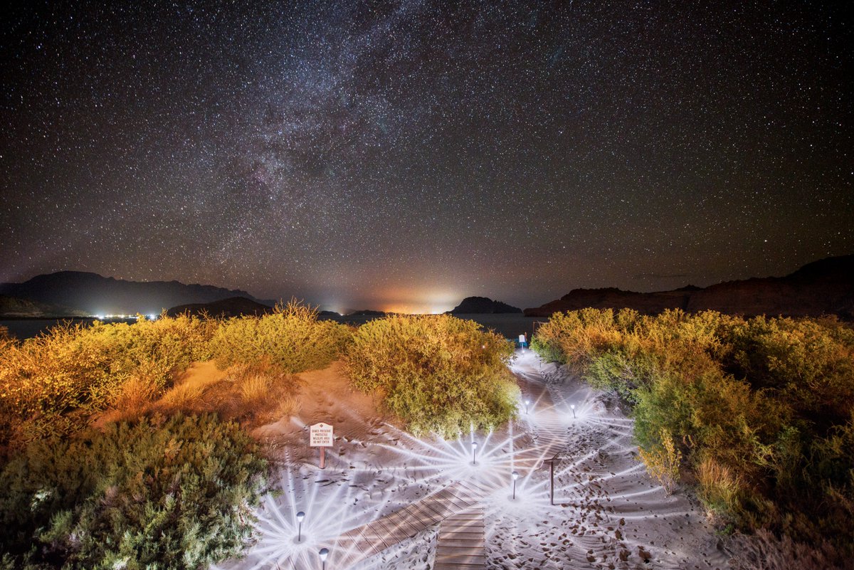 The sky night views at Danzante Bay are spectacular as shown in the picture below; we wish you were here to watch the spectacular 2018 Perseid meteor shower.