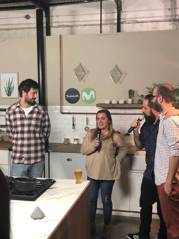 MovistarArg's tweet photo. #Craneando 👨🍳👩🍳 | #CookGrimaldi y @lucianoluchetti interactuando con el público! @tastemade https://t.co/b6EFAUGSAl