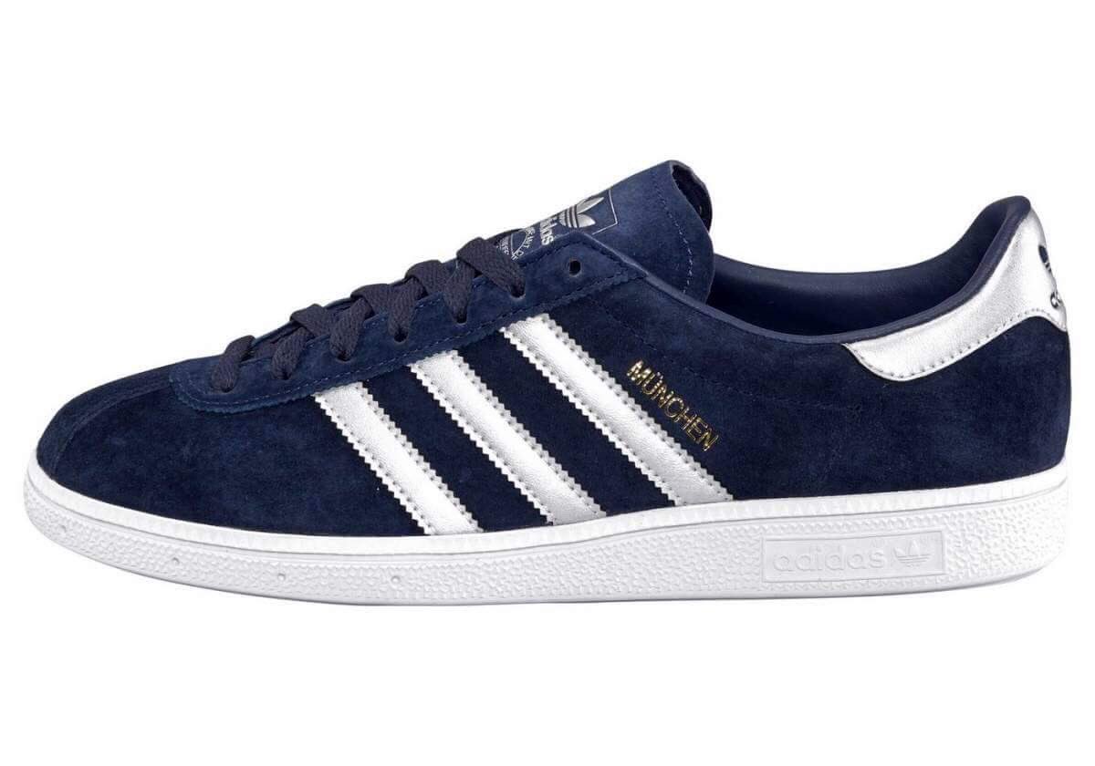 BorstahusenC's tweet photo. FINAL SALE! From @adidasoriginals, München - CQ2321 now at 50% off! #finalsale #casualstyle #adidas #adidasoriginals #heritage #casualclothessweden #incognitoborstahusenclothing #davidshallstorg #malmö #sweden #online #in_store

https://t.co/hZlqhbN9f1 https://t.co/RXv1OUmq3k