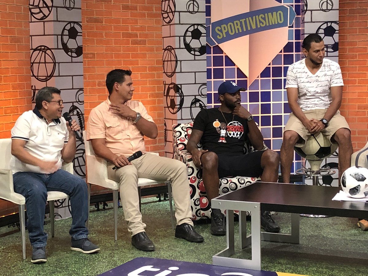 Visitando la casa de #Sportivisimo los <a href="/BrujosBKBLMB/">BRUJOS BKB LMB</a> de cara al inicio de la <a href="/LMB_ELSALVADOR/">LMB EL SALVADOR</a> q la vivirá en exclusiva por <a href="/TigoSports_SV/">Tigo Sports</a>