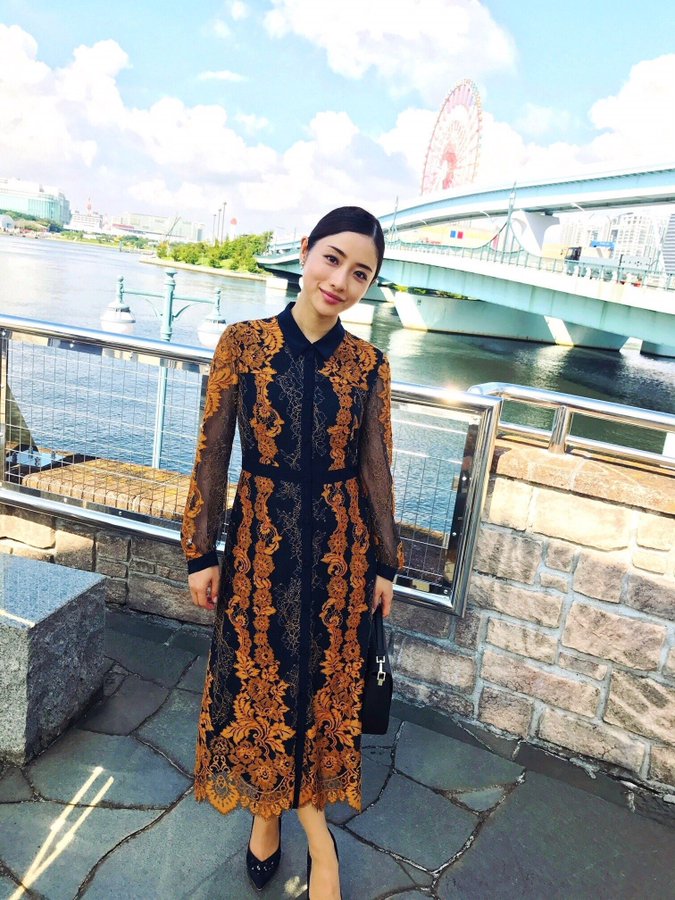 婚活にワンピース 婚活服は 洋服をレンタル ドレススタイルで女性らしさアップ Bristastyle ファッションレンタルブログ