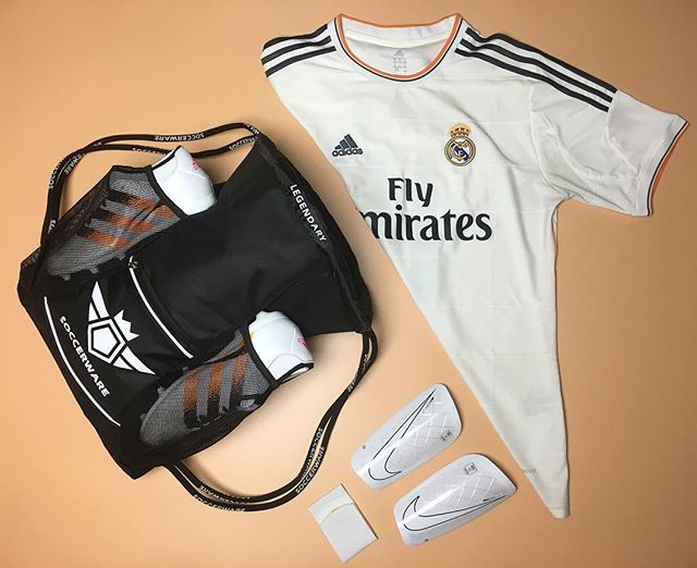 Madrid [X] Soccerware 💪🏽👊🏼 #HalaMadrid #soccerislife #SoccerStyle ift.tt/2M2uUZm