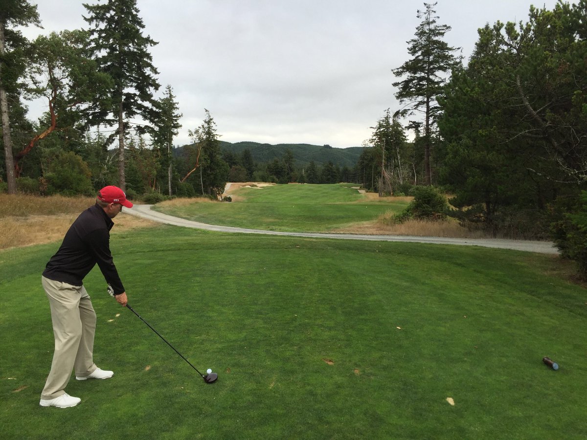 auribe714's tweet photo. #waybackwednesday 2015 Went off the reservation after lunch to check out another Top Rated Course nearby, @bandoncrossings #BandonWeek #ContestWinner⠀
⠀
Sponsors: @golfpridegrips @golfgalaxy @GlobalGolfPost https://t.co/wqtSOQrW5A