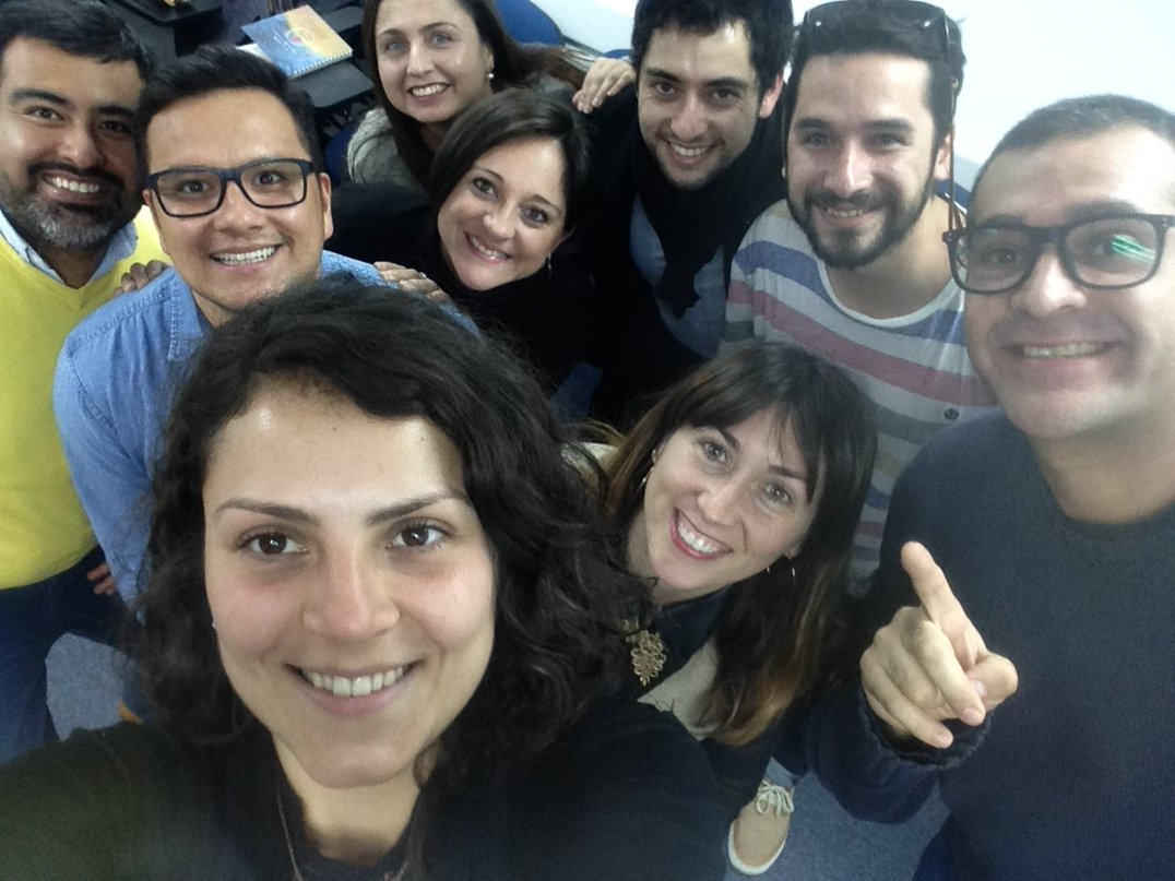 va_virtualshop's tweet photo. @josepedrovarela @AlfredoLegua @ariddellh @carolina_acuna_ @cjamett89 @edocastri @josepolitino @gerardolagos #CCS 🥛 https://t.co/0dzlHzsSp9