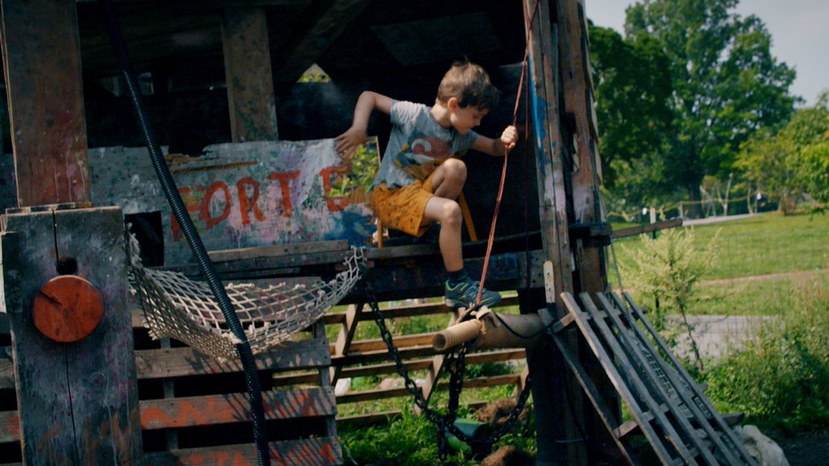 ScaryMommy's tweet image. Instead Of Telling Kids To ‘Be Careful’, Try These Phrases Instead buff.ly/2KII1cY