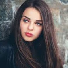 정치가도 사람이다

신도 아니다
식욕 성욕 금전욕 수면욕등 갖고있는 우리와 똑같은 인간이고 사람이다
너무기대 하지마라