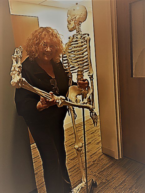 IkierCenter's tweet photo. #IkierWellness Osteofitness Class ‘Learn & Lunch’ Fri 8/10 (& Aug 17th!) 1-2pm @ Steinberg Wellness @EmersonHospital Health Center #ConcordMA. Bring lunch & Meet Skeleton ‘BONE-JOVI’, Learn about #osteoporosis & #bonebuilding exercises. ALL #Osteofitness classes Welcome! #Boston https://t.co/wyPjlJcALR