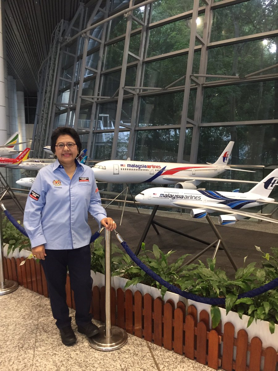 datozuraidah's tweet image. #YSS Duty travel to Ho Chi Minh, Vietnam 🇻🇳 #YSSDreamTeam #GSVC2018 #YSSASEAN2018 #followdza  @ KLIA International Departure @maszlee @SukarelawanYSS