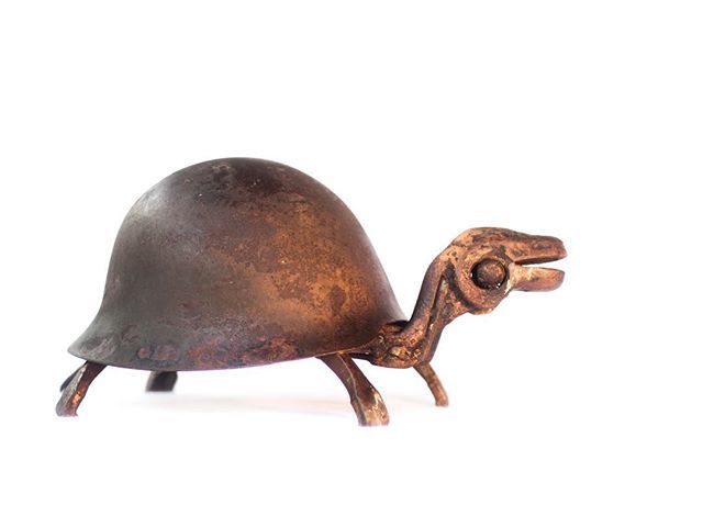 Military helmet turtle, 2018. Sometimes the simplest, goofiest pieces are the most fun 🐢 #turtle #sculpture #recycledart #assemblage #assemble_art ift.tt/2ATjYrQ