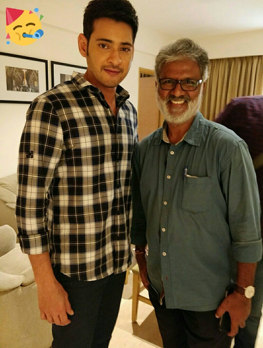 RIAZtheboss's tweet photo. . #HBDMaheshBabu ๐
#HappyBirthdaySSMB
#SSMB U R One Of The Finest Actors Of The #Telugu Film Industry๐ The #Humble Being I've Come Cross๐
@urstrulyMahesh Though U R Growing A Year Older, Must Say: U Look The Same Since 1999๐ฅ
Awaiting #SSMB25FirstLookOnAug9th
#MaheshBabu https://t.co/EQXBsJAUnG