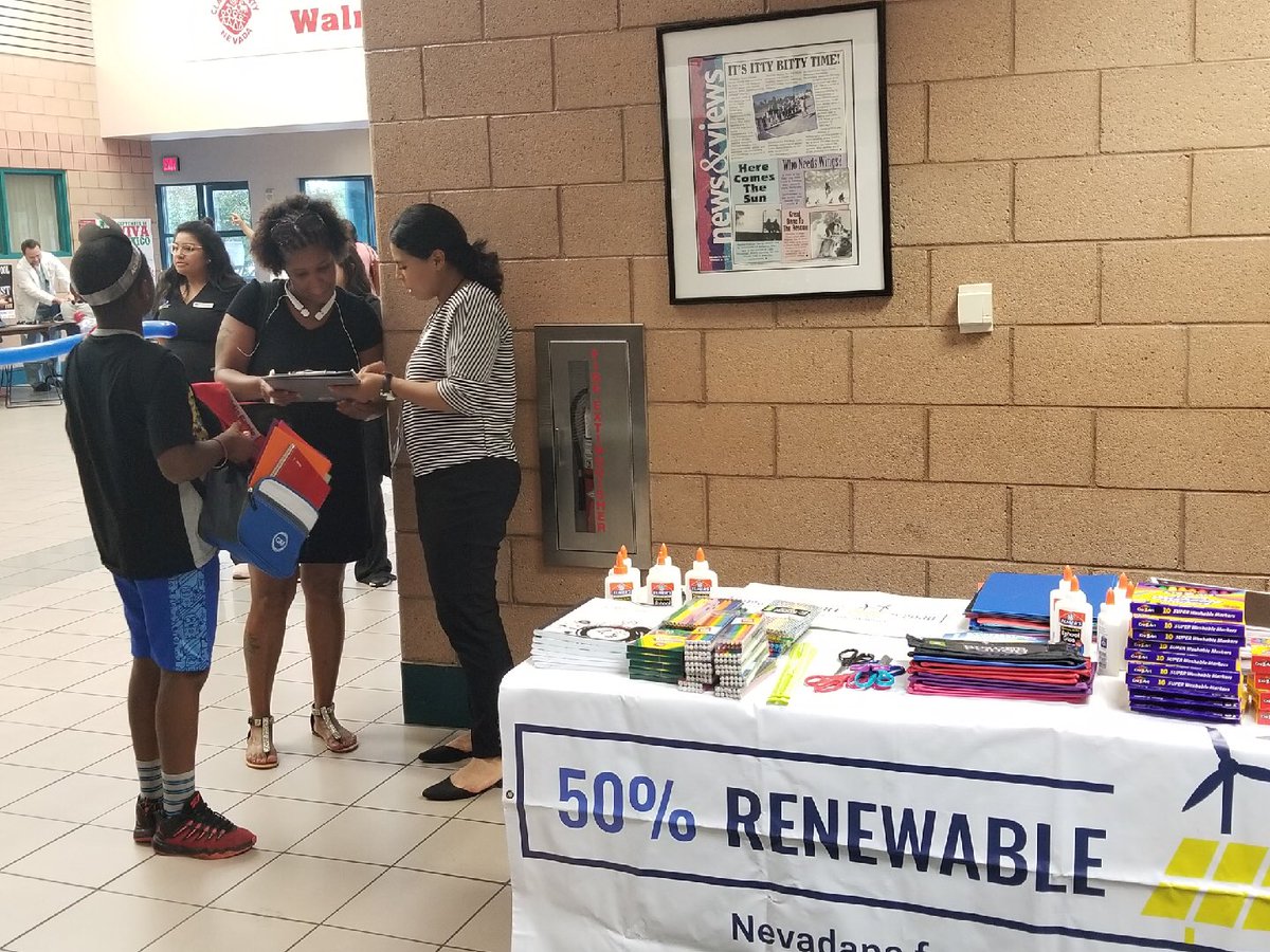 CleanFutureNV's tweet image. #YESon6 is helping our future leaders prepare for another great school year &amp;amp; reminding parents that #Question6 is the only ballot measure to help our kids breathe easier. Thank you, @LawrenceWeekly, for getting us in the #BackToSchool spirit tonight at #WalnutCommunityCenter!