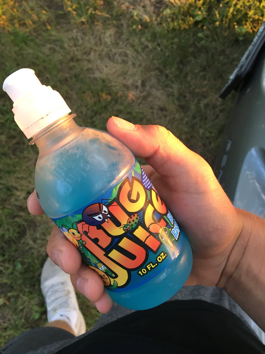 ethan_poppe's tweet photo. RT if bug juice was a part of your childhood https://t.co/xyQrB8n7bH
