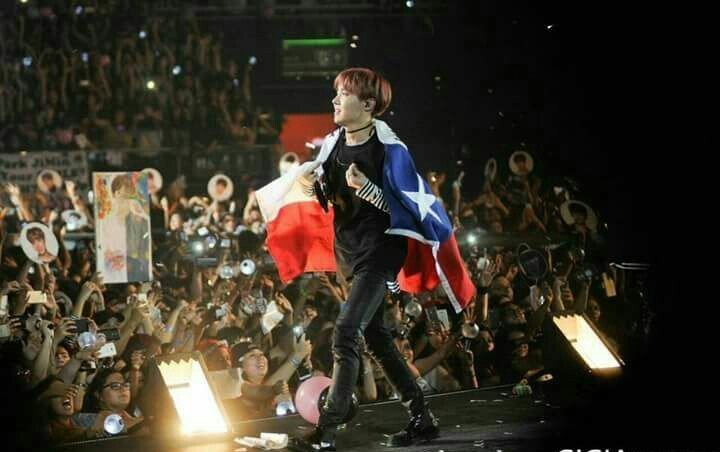 Yoongizxx's tweet photo. @BigHitEnt WEÓN CHILE. https://t.co/IFgjbieQOC