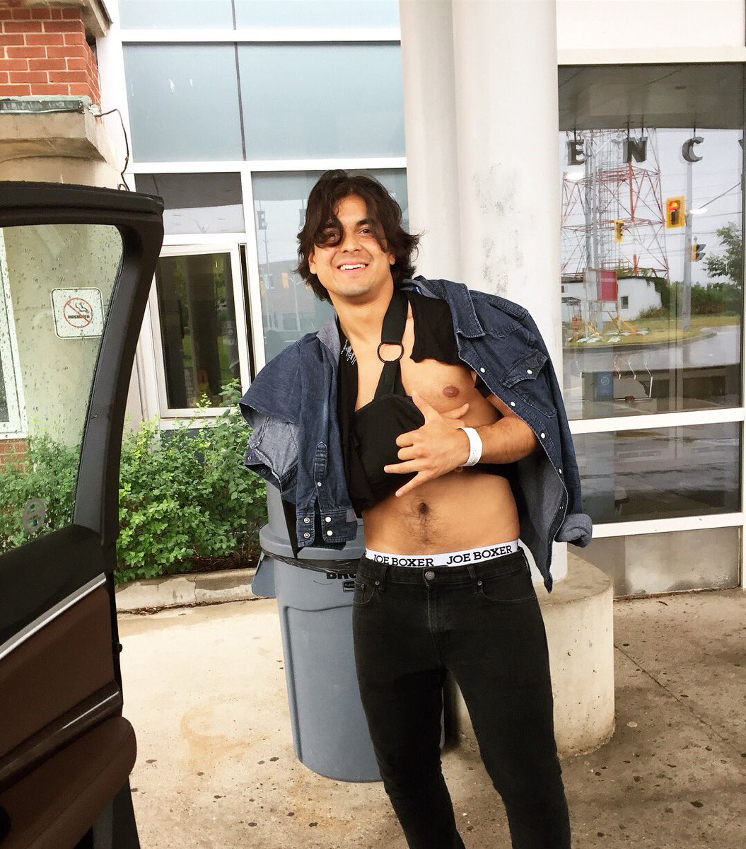 OfficialJony's tweet image. I recently broke my arm, and decided to challenge myself to write, record and produce a song with only my left hand aha I'm releasing it this friday! It's called Y...