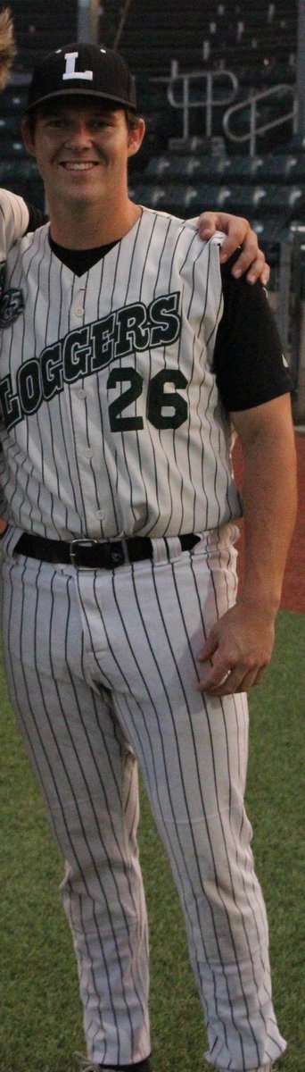 ztimhcSassileM's tweet photo. #MVP #lacrosseloggers #copelandpark #copelandcrazies #sectionGforlife #thelumberyard #baseball #summerson #HomeRunHarry #RollLogs #TheresNoPlaceLikeCopeland @harrisonfreed05 https://t.co/7hJXkIy5FT
