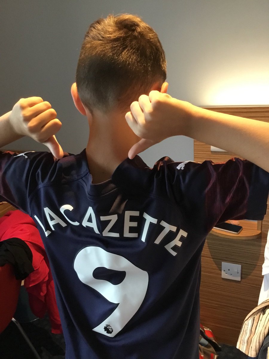 Alexandre Lacazette Bon Anniversaire Archie Alexandre Lacazette Bon Anniversaire Archie